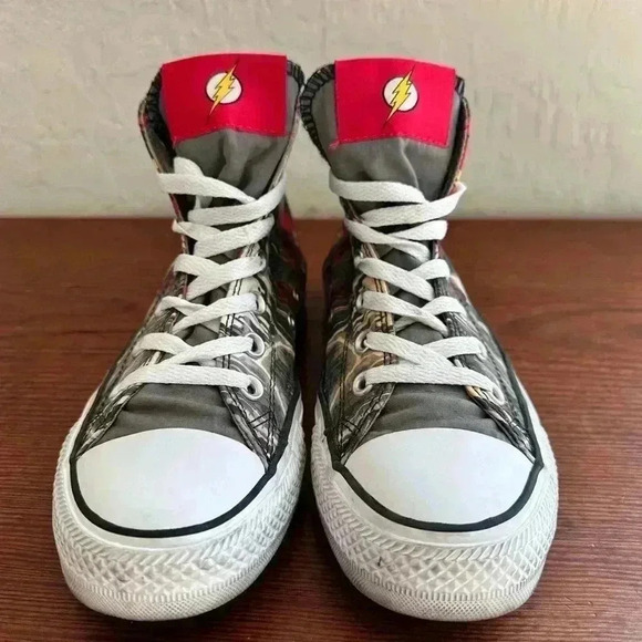 Converse The Flash Gordon Vintage Comic Shoes 150863C Men’s 6 Women’s 8 - Picture 3 of 11